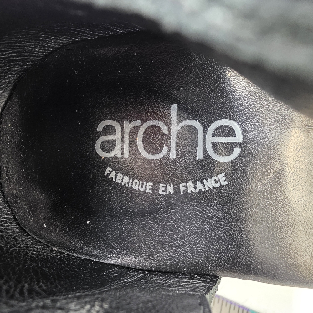 Authentic Arche Tilkoa Baby Noir pumps — iconic French comfort in black suede! - Picture 7 of 9